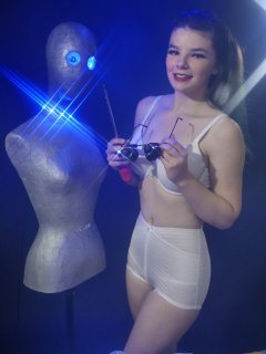 2016-10-09 - Ronniee in white Kalvin Klien bra and white Silhouette Little-X pantie girdle