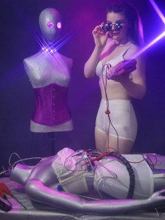2016-10-09 - Ronniee in white Kalvin Klien bra and white Silhouette Little-X pantie girdle