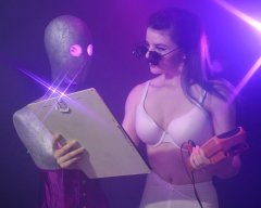 2016-10-09 - Ronniee in white Kalvin Klien bra and white Silhouette Little-X pantie girdle