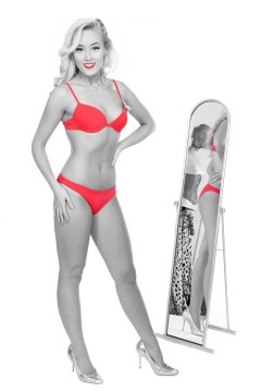 2016-11-06 Fleur in red "Love" bikini - selective spot colour