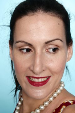 2016-11-20 MissGlamour in red flowery tummy-control vintage-style one-piece swimsuit