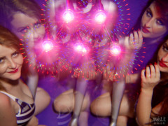 2016-12-11 Miss Danni Lou and her friend Char in R2D2 swimsuits with android through multi-image filter