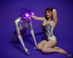 2016-12-11 Miss Danni Lou in R2D2 swimsuit, with LED-lit broken mannequin