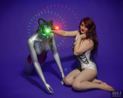 2016-12-11 Miss Danni Lou in R2D2 swimsuit, with LED-lit broken mannequin