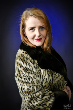 2016-12-11 Char portrait, wearing fur coat