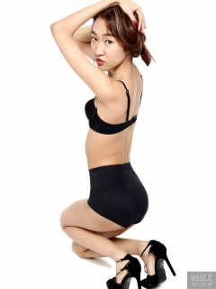 2017-01-28 Salina Pun in black bra and control briefs worn as hotpants - chosen by model