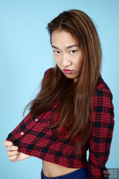 2017-02-04 Salina Pun checked shirt and denim shorts