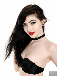 2017-02-18 Alexa Rose head shot