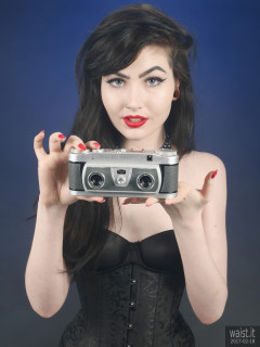 2017-02-18 Alexa Rose in tightlt-laced black Chinese underbust corset, with Wray Stereographic camera