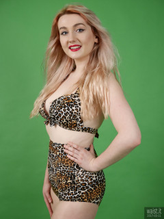 2017-03-11 LilyAmber animal-print high-waist two-piece swimsuit