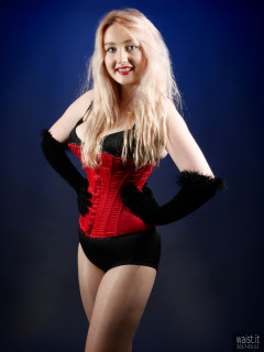 2017-03-11 LilyAmber bra,,style210 grdle and red Vollers overbust corset