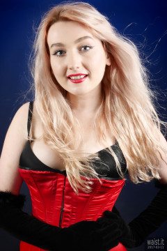 2017-03-11 LilyAmber bra,,style210 grdle and red Vollers overbust corset