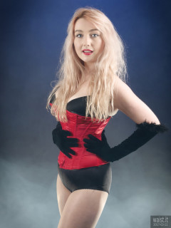 2017-03-11 LilyAmber bra,,style210 grdle and red Vollers overbust corset