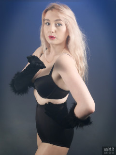 2017-03-11 LilyAmber bra and style 210 pantie girdle