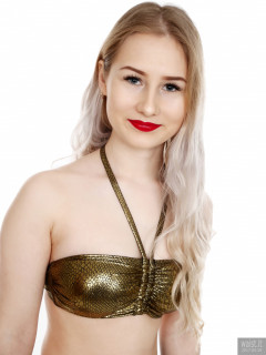 2017-05-19 Laura Sele golden top and black control briefs worn as hotpants