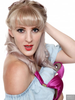 2017-06-10 Emma Lou checking out the costumes