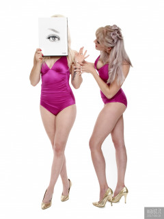 2017-06-10 Dayna Nirvana and Emma Lou pinup shoot