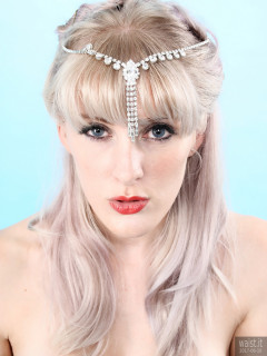 2017-06-10 Emma Lou head shot