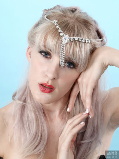 2017-06-10 Emma Lou head shot
