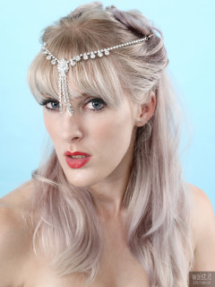 2017-06-10 Emma Lou head shot