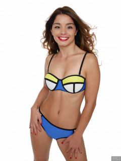 2017-09-03 Kris in multicoloured neoprene bikini