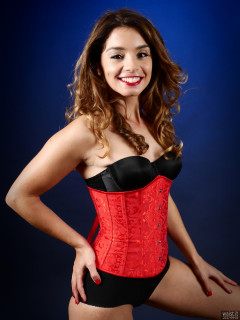 2017-09-03 Kris in bra, pantie girdle and tightly-laced corset