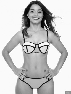 2017-09-03 Kris in multicoloured neoprene bikini
