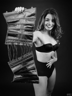 2017-09-03 Kris in bra, pantie girdle and tightly-laced corset