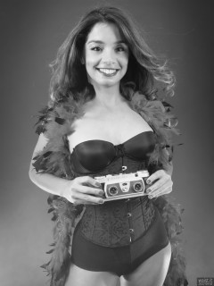 2017-09-03 Kris in bra, pantie girdle and tightly-laced corset