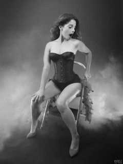2017-09-03 Kris in bra, pantie girdle and tightly-laced corset