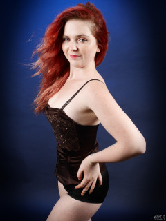 2017-09-17-lj-in her own corset