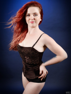 2017-09-17-lj-in her own corset