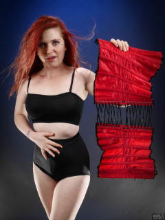 2017-09-17-lj-red vollers overbust corset and style210 pantie girdle worn as hotpants