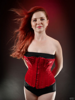 2017-09-17-lj-red vollers overbust corset and style210 pantie girdle worn as hotpants