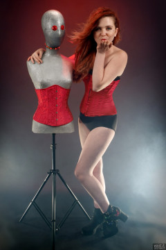 2017-09-17-lj-red vollers overbust corset and style210 pantie girdle worn as hotpants