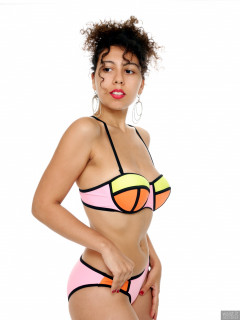 2017-09-23 Stephy in multi-coloured neoprene bikini, with Melissa the android