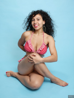 2017-09-23 Stephy practising yoga in Bettie Page style red and white polka dot bikini