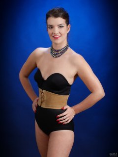 2017-10-15 Chloe Michelle in black miraclesuit.