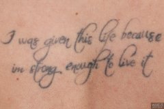 2017-10-15 Chloe Michelle tatoo close-up