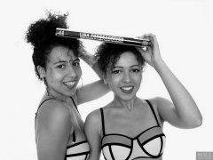 2017-10-22 Stephy and Isabelle headshot