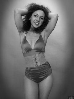 2017-10-22 Isabelle in purple tummy-control one-piece swimsuit and leather corset-belt