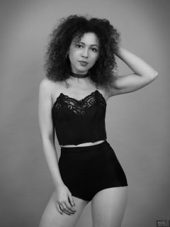 2017-10-22 Isabelle in black strapless bra and control briefs worn as hotpants