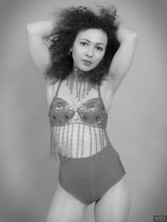2017-10-22 Isabelle in dance top and control briefs worn as hotpants