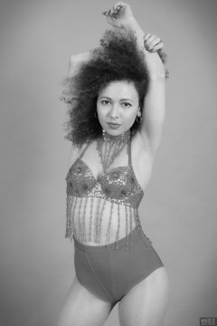 2017-10-22 Isabelle in dance top and control briefs worn as hotpants