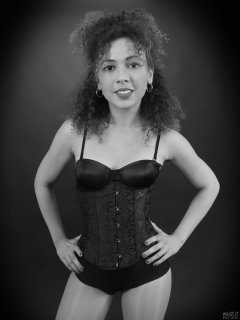 2017-10-22 Isabelle in tightly-laced corset and pantie girdle worn as hotpants
