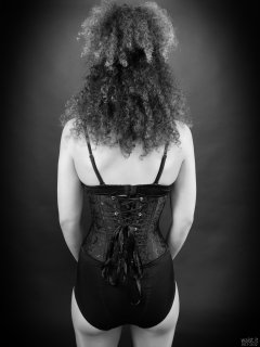 2017-10-22 Isabelle in tightly-laced corset and pantie girdle worn as hotpants