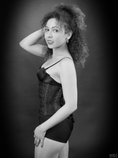 2017-10-22 Isabelle in tightly-laced corset and pantie girdle worn as hotpants