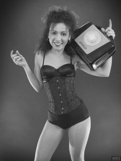 2017-10-22 Isabelle in tightly laced corset and pantie girdle worn as hotpants