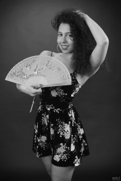 2017-10-22 Stephy in her own black flowery skirt