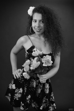 2017-10-22 Stephy in her own black flowery skirt